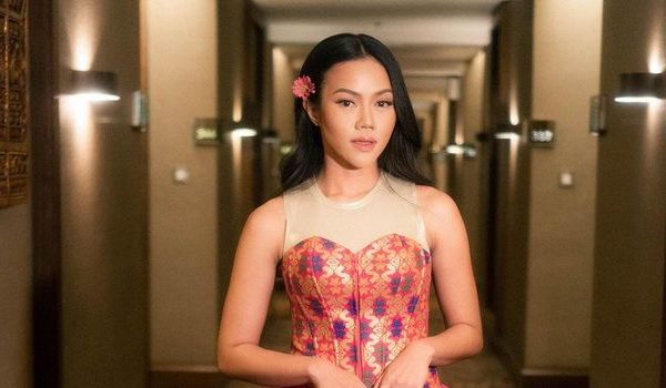 Penyanyi Artis, Asal Cimahi Yura Yunita